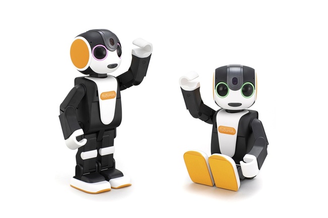 モバイル型ロボット「RoBoHoN」から新製品が登場 日常生活で楽しく便利に使える機能を搭載